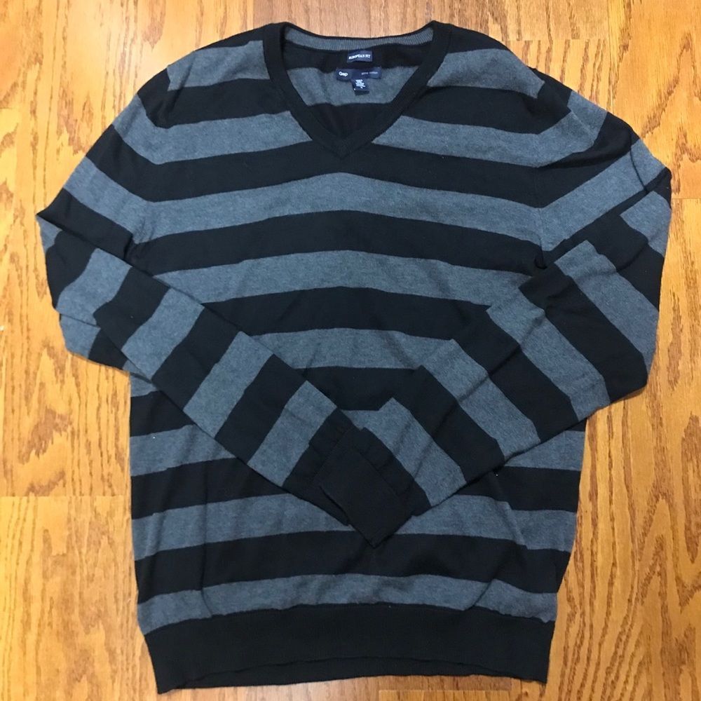 GAP striped v-neck sweater
